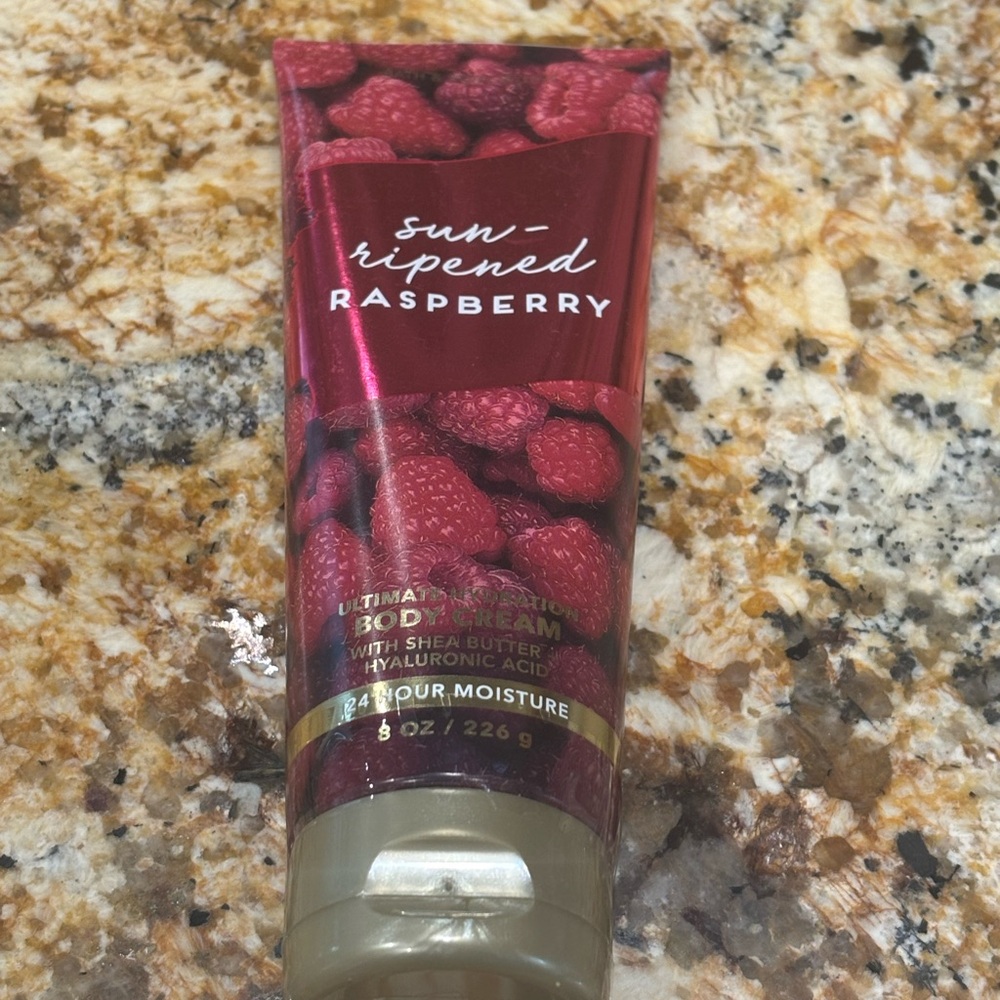 Bath & Body Works Raspberry Body Cream - Red & Gold